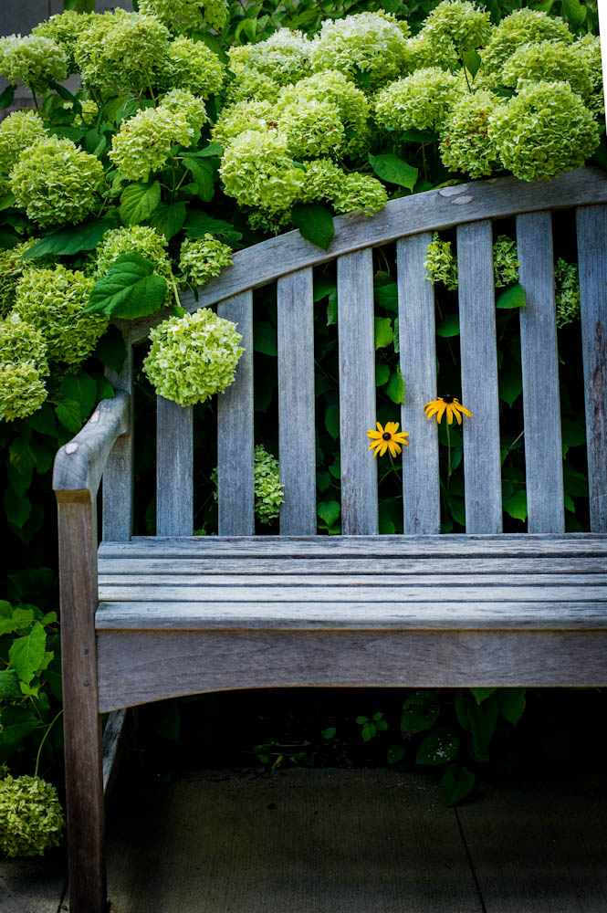 milford garden bench