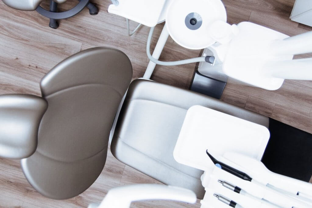 An image of a dentist chair.